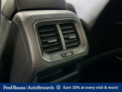 Used 2022 Volkswagen Tiguan SE AWD/4WD image 30