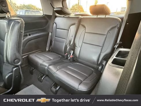 Used 2017 GMC Acadia SLT w/ LPO, Black Accent Package AWD/4WD image 29