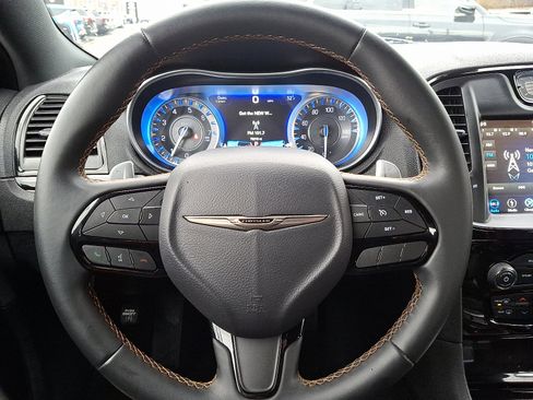 Used 2019 Chrysler 300 S w/ 300S Alloy Package image 17