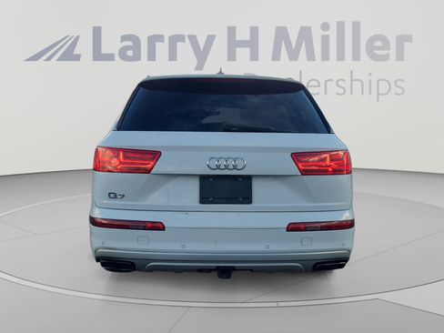 Used 2019 Audi Q7 3.0T Premium Plus w/ Premium Plus Package AWD/4WD image 4
