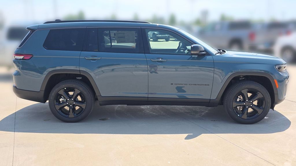 New 2026 Jeep Grand Cherokee L Limited w/ Limited Altitude Package AWD/4WD image 6