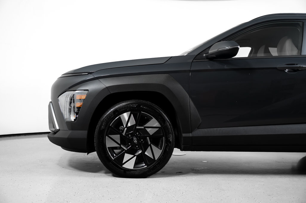 Certified 2025 Hyundai Kona SEL FWD image 14