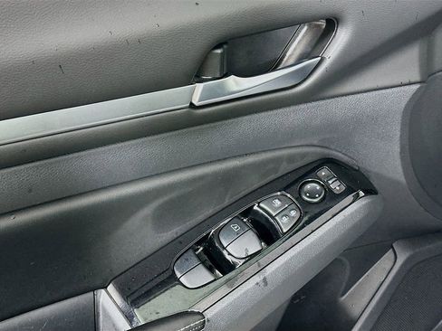 Used 2023 Nissan Altima 2.5 SV image 24