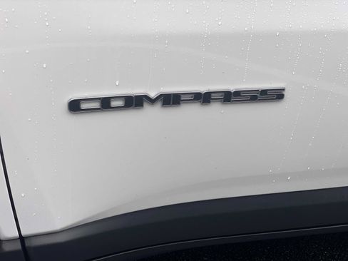 Certified 2023 Jeep Compass Latitude image 14