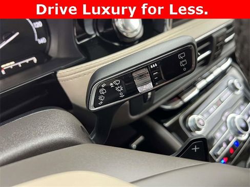 Used 2022 Lincoln Corsair AWD w/ Premium Package image 28