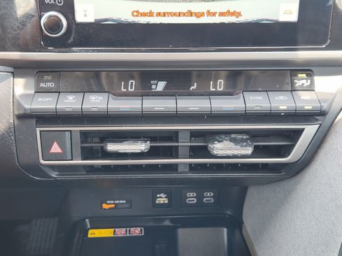 Used 2025 Toyota Camry LE FWD image 20