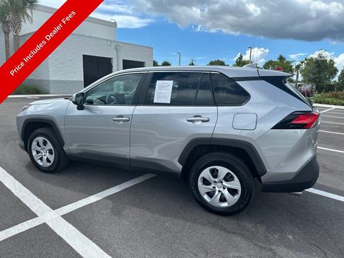 Used 2024 Toyota RAV4 LE AWD/4WD image 3