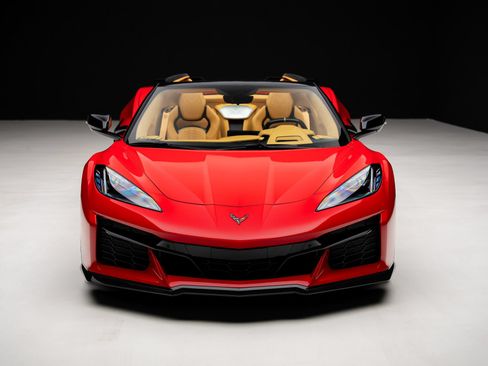 Used 2023 Chevrolet Corvette Z06 w/ Battery Protection Package RWD image 8