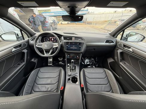 Used 2023 Volkswagen Tiguan SEL R-Line image 21