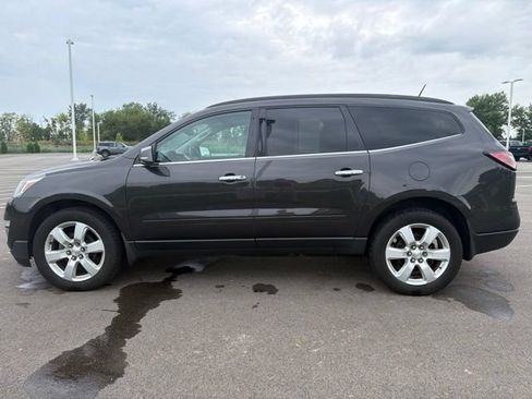 Used 2016 Chevrolet Traverse LT w/ Style and Technology Package FWD image 15