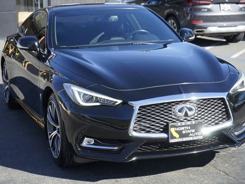 Used 2017 INFINITI Q60 w/ Premium Plus Package 2.0T image 6