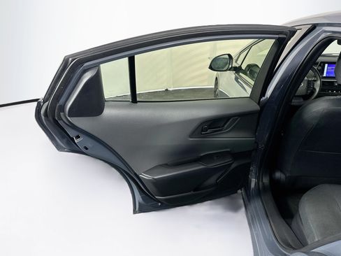 Used 2025 Toyota Prius LE FWD image 27