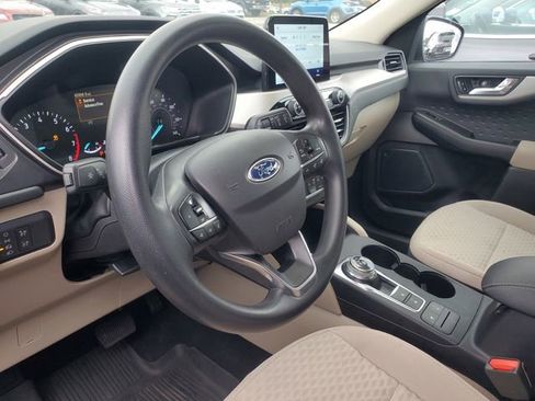 Used 2020 Ford Escape SE image 12