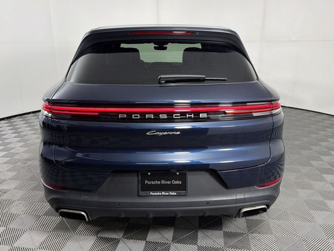 Certified 2024 Porsche Cayenne AWD/4WD image 10