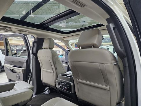 Used 2020 Ford Expedition XLT w/ Equipment Group 202A image 25