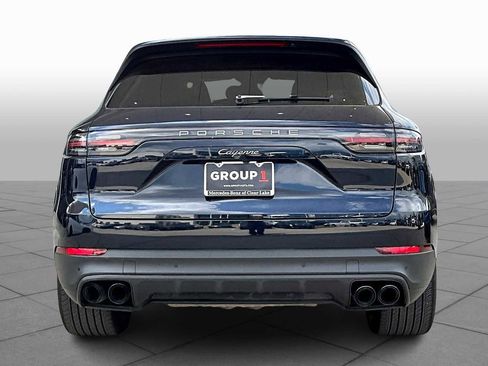 Used 2023 Porsche Cayenne image 7