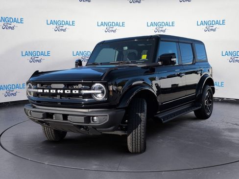 New 2025 Ford Bronco Outer Banks image 11