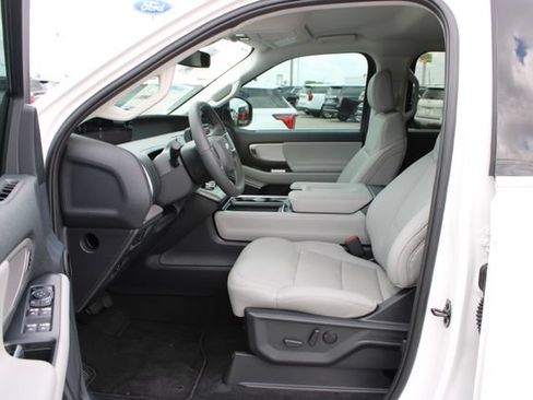 New 2026 Ford Expedition Max Active RWD image 7
