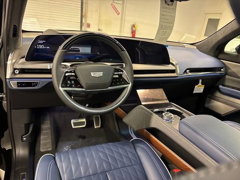 New 2026 Cadillac Vistiq Premium Luxury image 30