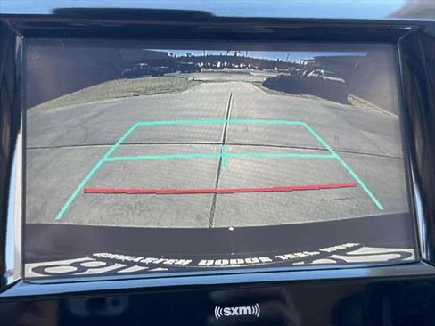 Used 2020 Toyota Camry SE image 25