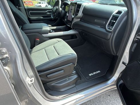 Used 2023 RAM 1500 Big Horn AWD/4WD image 18