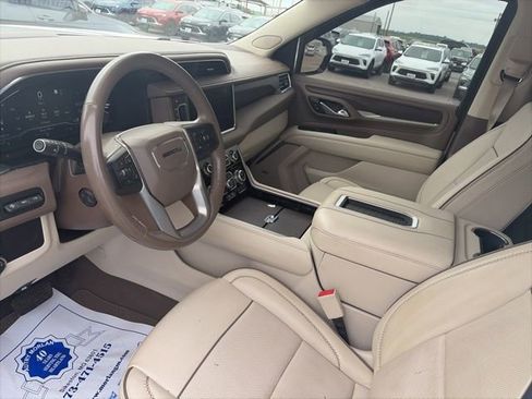 Used 2022 GMC Yukon Denali AWD/4WD image 16