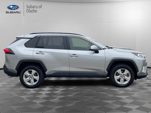 Used 2020 Toyota RAV4 XLE image 11