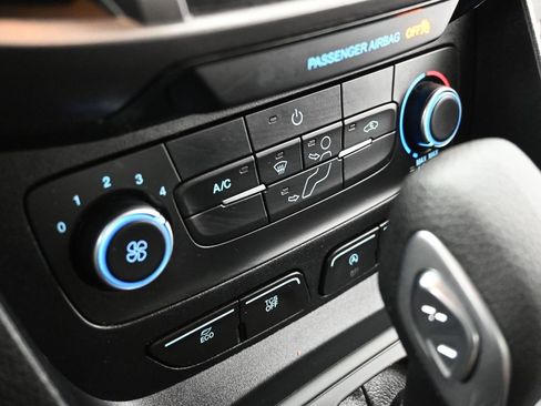 Used 2023 Ford Transit Connect XL image 15