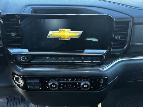 Used 2024 Chevrolet Silverado 2500 LT AWD/4WD image 18