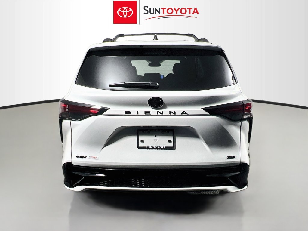 New 2026 Toyota Sienna XSE FWD image 5