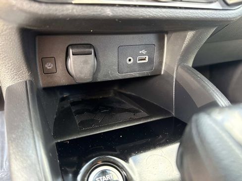 Certified 2023 Nissan Versa SV image 27