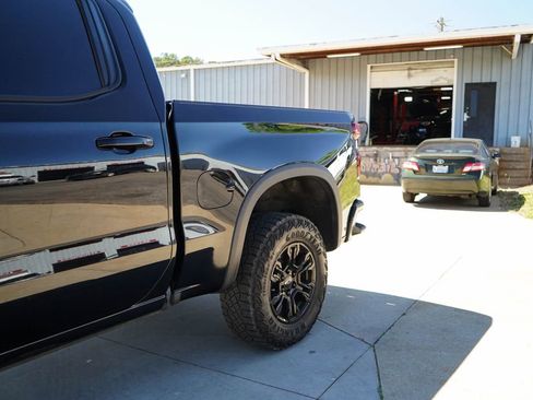 Used 2022 Chevrolet Silverado 1500 ZR2 w/ Technology Package AWD/4WD image 23
