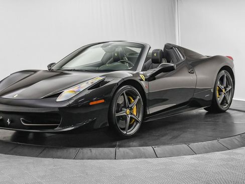 Used 2014 Ferrari 458 Spider image 4