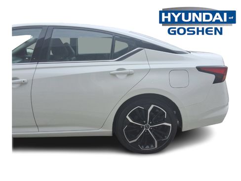 Used 2024 Nissan Altima 2.5 SR FWD image 6