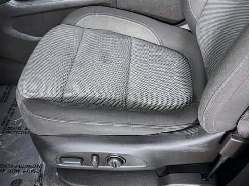 Used 2023 Chevrolet Traverse LT AWD/4WD image 19