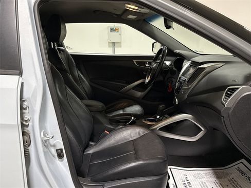 Used 2014 Hyundai Veloster RE:FLEX Edition image 21