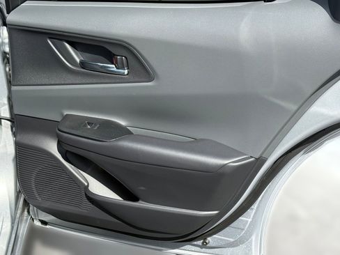 Used 2025 Toyota Prius Limited image 30