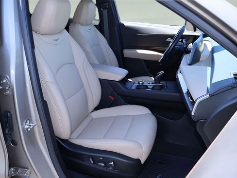 Certified 2024 Cadillac XT4 Premium Luxury w/ Active Safety Package image 20