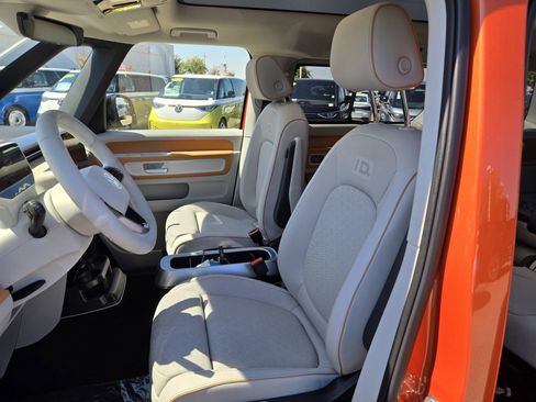 New 2025 Volkswagen ID. Buzz Pro S Plus image 9