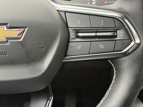 Used 2024 Chevrolet Equinox EV LT AWD/4WD image 17