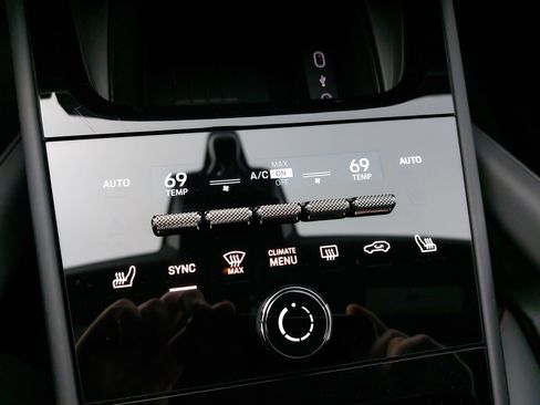 Used 2026 Porsche Cayenne Coupe image 23