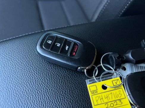 Used 2023 Honda CR-V LX image 32