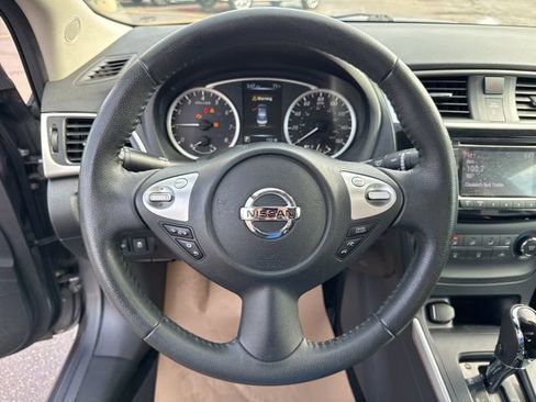 Used 2017 Nissan Sentra SV w/ Style Package image 12