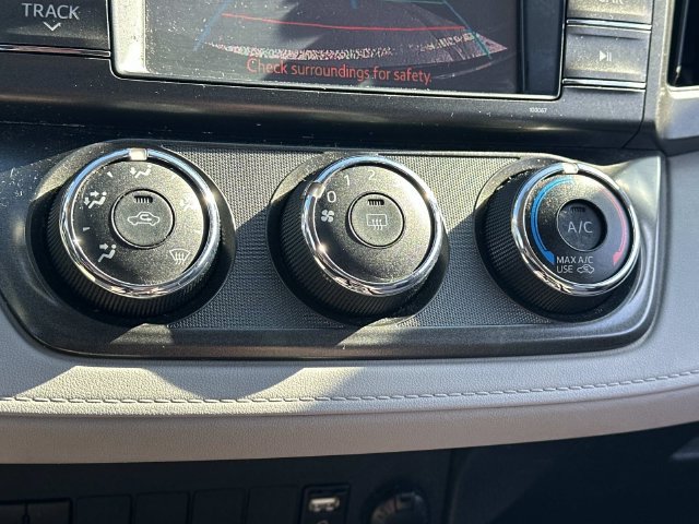 Used 2013 Toyota RAV4 LE FWD image 27