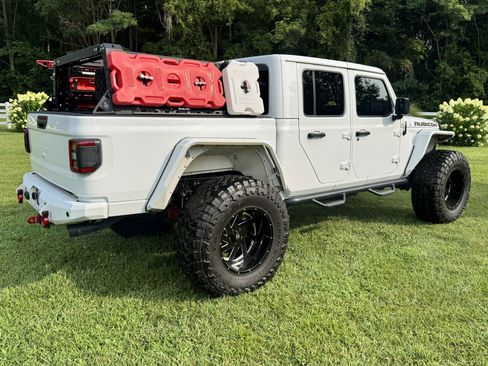 Used 2020 Jeep Gladiator Rubicon AWD/4WD image 4