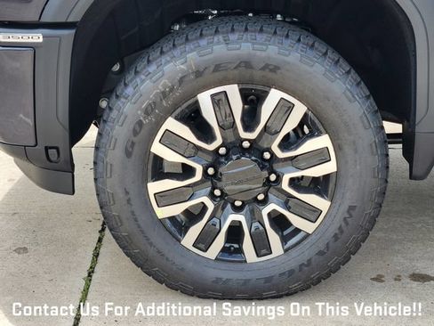 New 2026 GMC Sierra 3500 Denali Ultimate AWD/4WD image 7