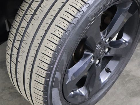 Used 2023 Jeep Grand Cherokee Limited w/ Black Appearance Package image 41