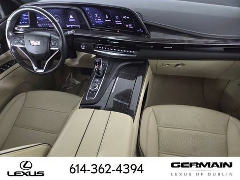 Used 2023 Cadillac Escalade Premium Luxury AWD/4WD image 27