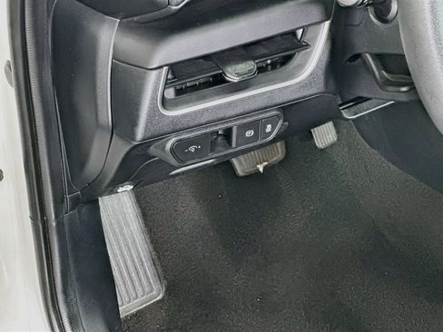 Used 2025 Kia K4 FWD image 17
