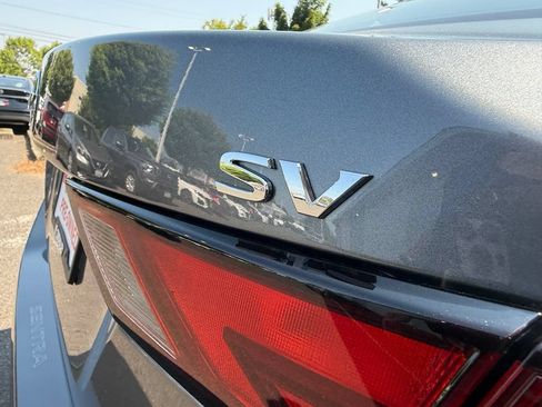 Certified 2022 Nissan Sentra SV w/ Trunk Package FWD image 7